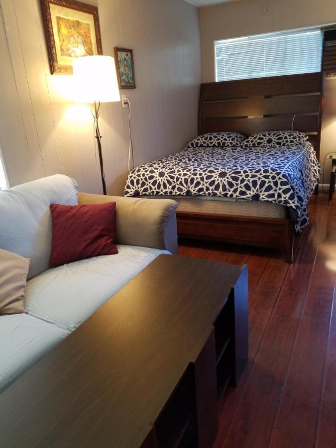 Woodland Hills Best Priced Room Лос-Анджелес Экстерьер фото